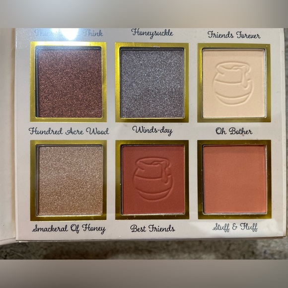 Disney Winnie the Pooh 12 Eye Shadow Palette & 8 Nail Polish Collection New - Picture 8 of 8